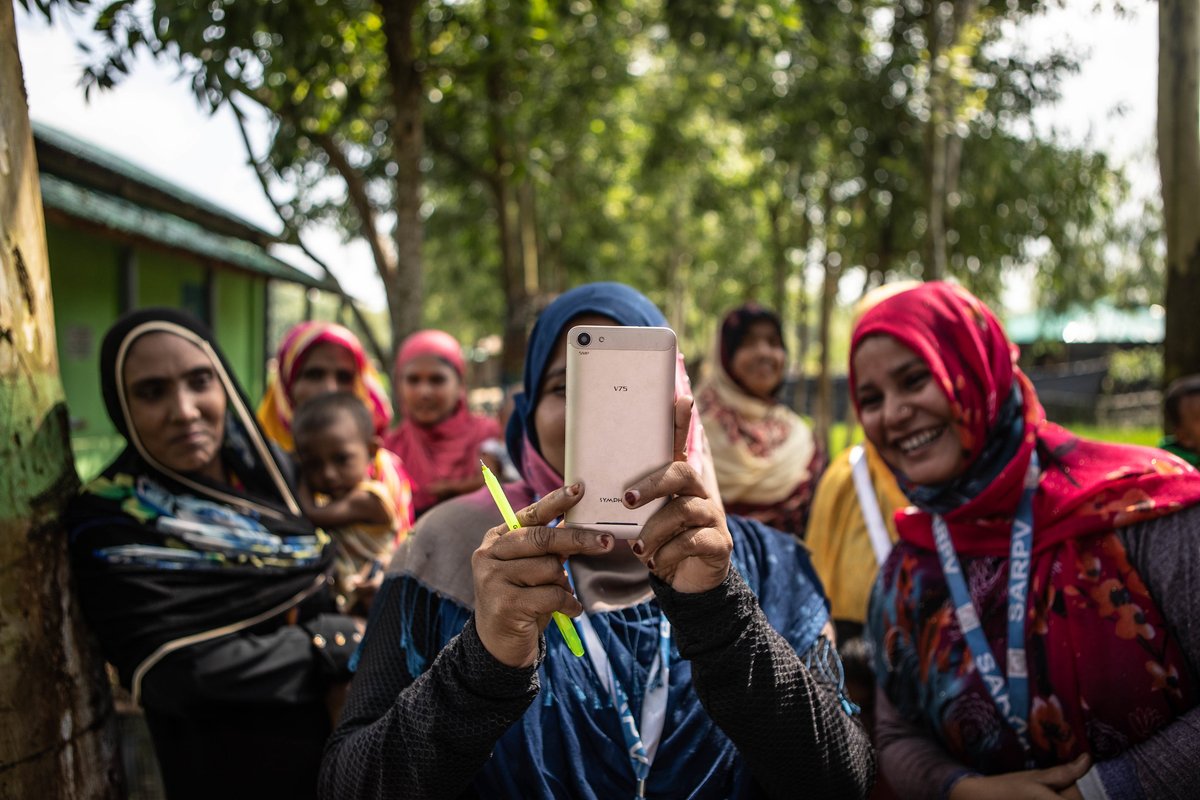 Refugees deserve to see a better future 🧡

6 years on, <a href="/UNFPA/">UNFPA</a>—the <a href="/UN/">United Nations</a> sexual and reproductive health agency—continues to protect the rights of women and girls in #Rohingya and host communities.

See how we stand #WithRefugees: unf.pa/roh

#Standup4HumanRights