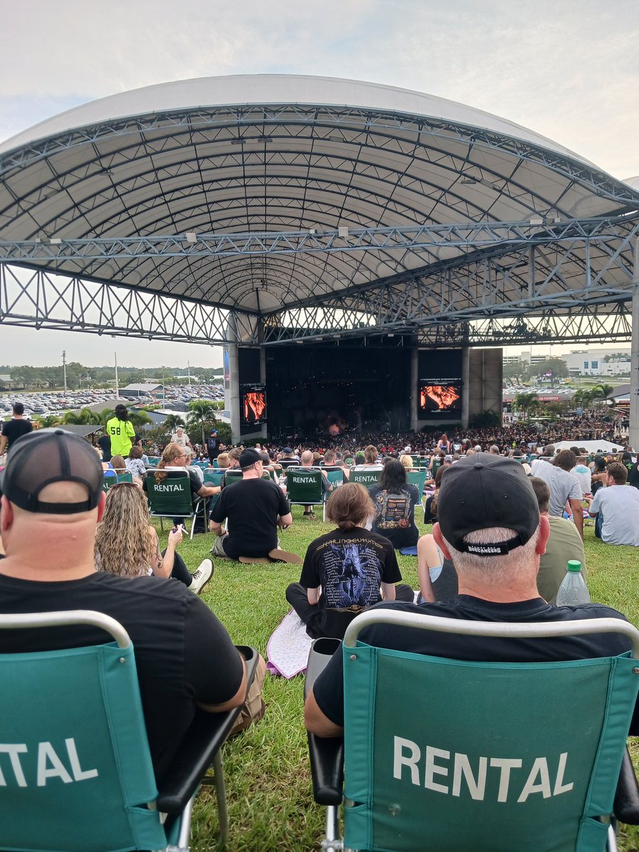 MetalHeadPoster's tweet photo. At a Metal concert 
#midfloridacreditunion #floridastatefairgrounds https://t.co/aNtXDJROeq