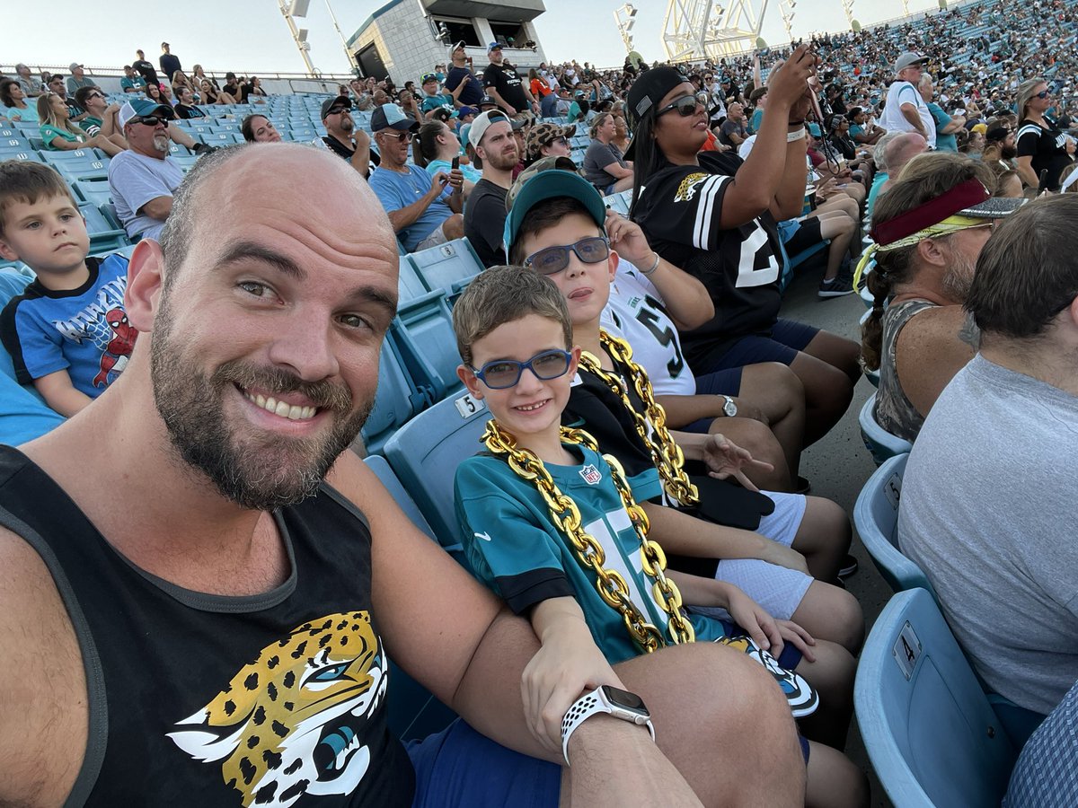 Go <a href="/Jaguars/">Jacksonville Jaguars</a> !! #duuuval