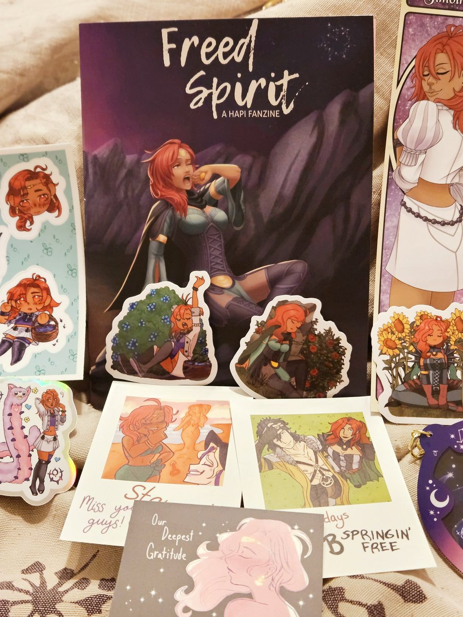 THEminiyuna's tweet photo. Two gorgeous zines arrived today! I was so happy to be a merch artist for @AWTrioZine and i am so proud of @zinehapi as a mod! So glad to have them in ny hands 🥰💖 https://t.co/mjpCjhnZlN