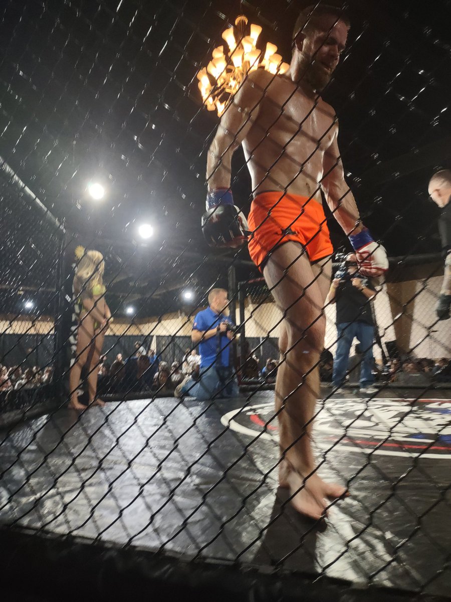 ColinParris's tweet photo. @FightBookMMA @Tommygunz808
@mmawizzard @mmabymilikin
RT!!! Justin Schleben by Unanimous Decision!!
#MadeMenPromotions https://t.co/IbRjEfBO1N