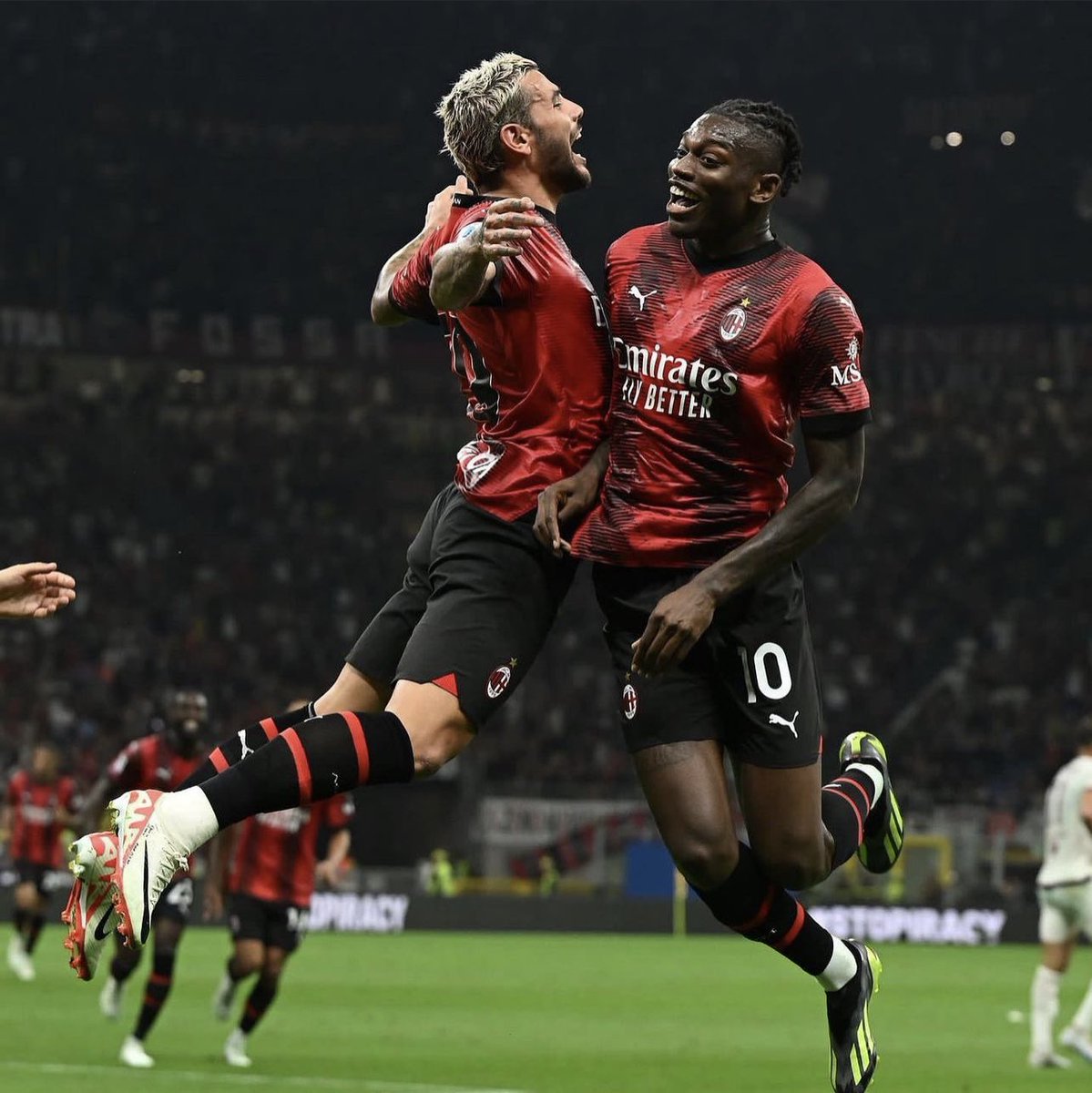 dalessio5's tweet photo. I am absolutely obsessed with the picture. This is Milan https://t.co/Dhux7GonlT