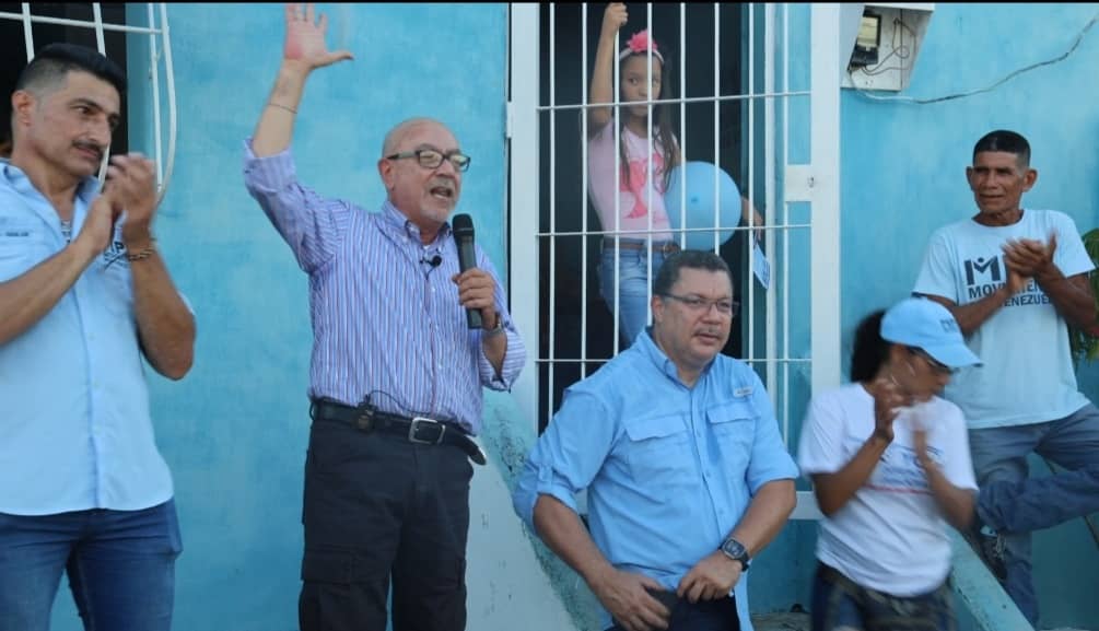 ajcaleca's tweet photo. Hoy, sábado 26 de agosto, parroquia Albarico, municipio San Felipe de Yaracuy. ¡Qué gran entusiasmo! El gobierno no tiene cómo ganar las elecciones, los derrotaremos incuestionablemente.
#VenezuelaMereceMás https://t.co/Xskdz3ly3H
