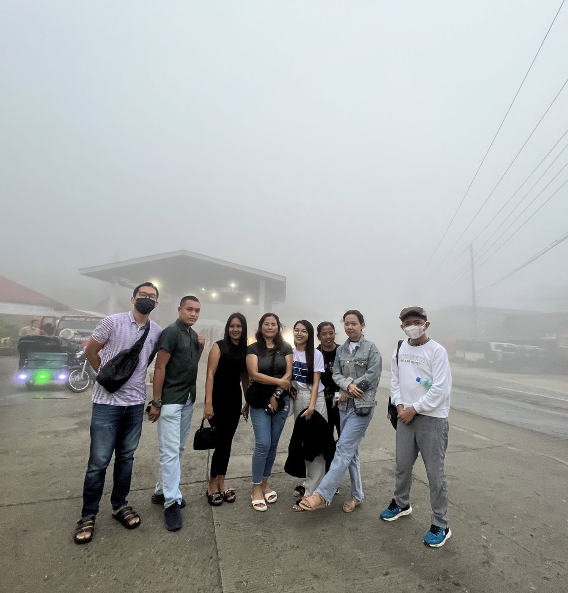 NataliaAbaya's tweet photo. Sweethearts and solids! 🤍 Naog sa kay nangihi *insert naa sa van* 

See you KD and Alexa in CDO. Thank you to all generous hearts for our transpo. 🫶

#AlexaIlacad | #KDEstrada | #KDLex https://t.co/mJxL8yY4oq