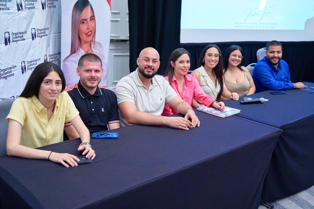 Éxito total nuestro Directorio y Conversatorio de la Juventud del Partido Nuevo Progresista, gracias los panelistas: <a href="/ChePerez51/">José Che Pérez</a> , <a href="/DavilaPernas/">Luis D Dávila Pernas</a> , <a href="/vanessasdomingo/">Vanessa Santo Domingo</a> y <a href="/RamonRosarioEsq/">Lcdo. Ramón Rosario-Cortés</a> por su compromiso con la Juventud de Puerto Rico. 
#VamosConTodo
#JuventudPNP 🇺🇸🌴
