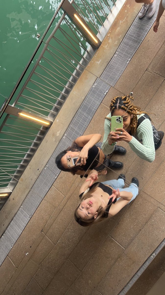 lillianbaylor's tweet photo. i forgot i was in school for the weekend 🤪 #KOClub https://t.co/hEVJp4r3CF