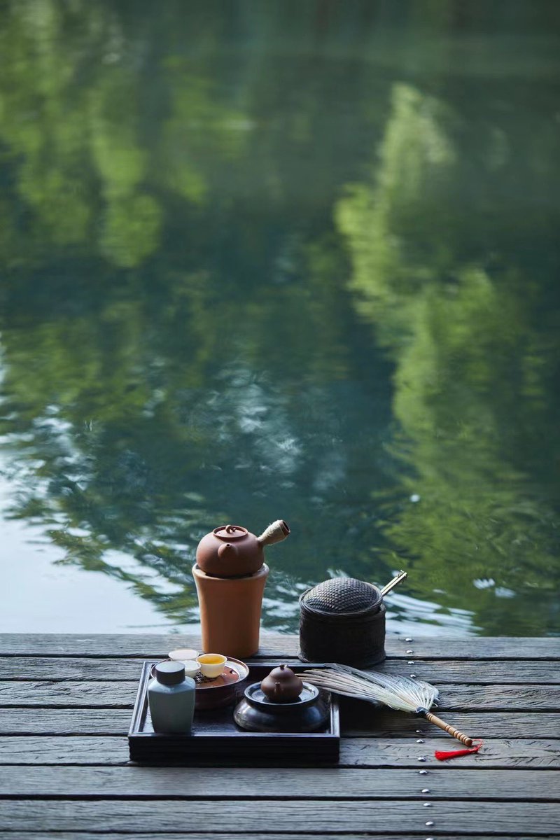 morimatea's tweet photo. Faced the quiet lake, the water was so clean, made my heart calm and peace.
.
.
.
#getoutside #outsiders #outdoortea #portable #stove #teatray #storagetray #quietness #innerpeace #nature #joyoflife #teaforlife #zentea #meditatedaily #originality #travelkit #travelset #morimatea https://t.co/G07hqRgTPU