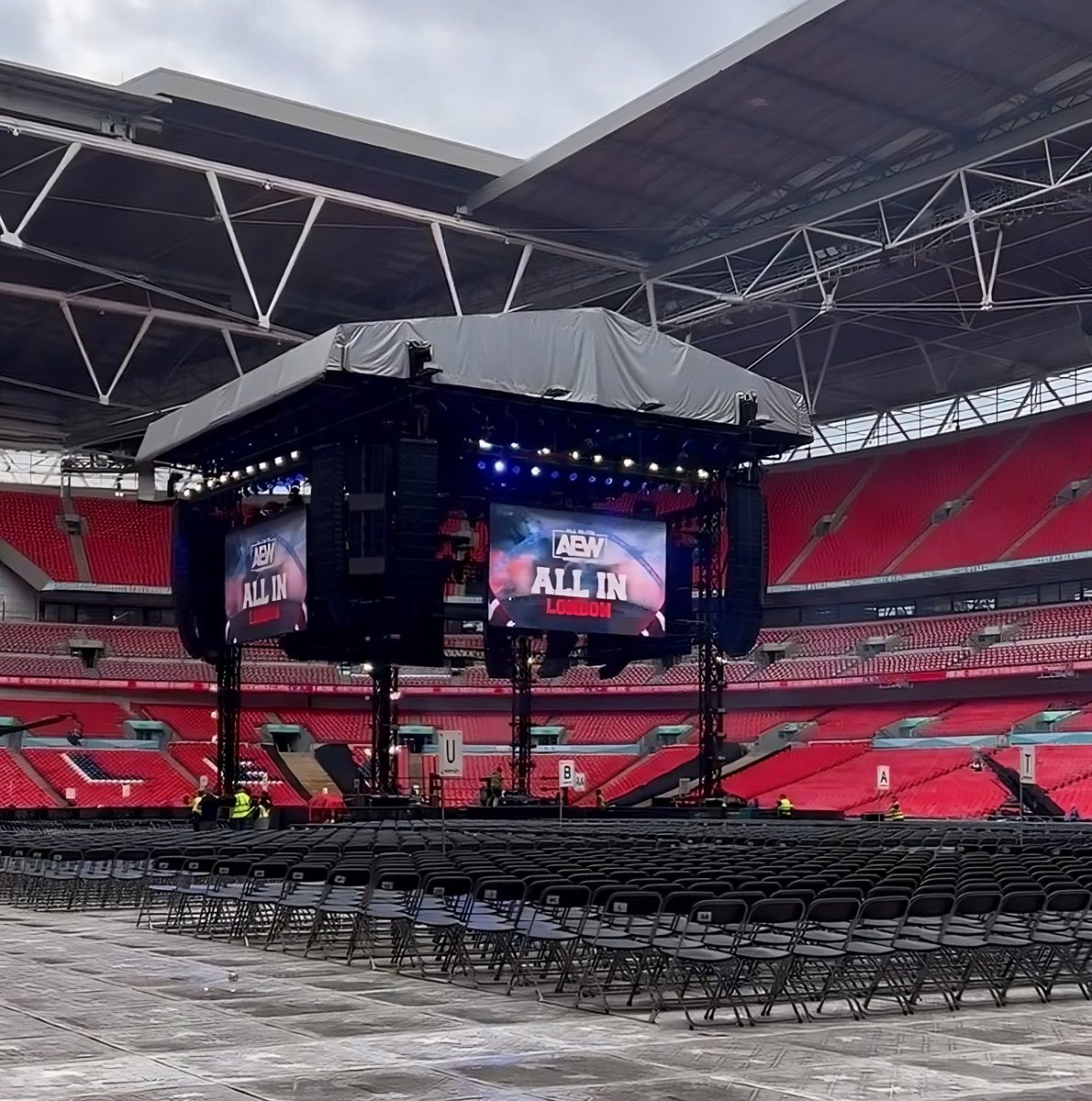 wrestlesitecom's tweet image. 🌟 AEW's "All In" is setting the stage for greatness at Wembley! With  ticket sales breaking records and a lineup that promises fireworks, this  is one event you won't want to miss. The future of wrestling is here!  🏟️🎉 #AEW #AllInWembley #EpicShowdowns

wrestlesite.com/2023/08/26/aew…