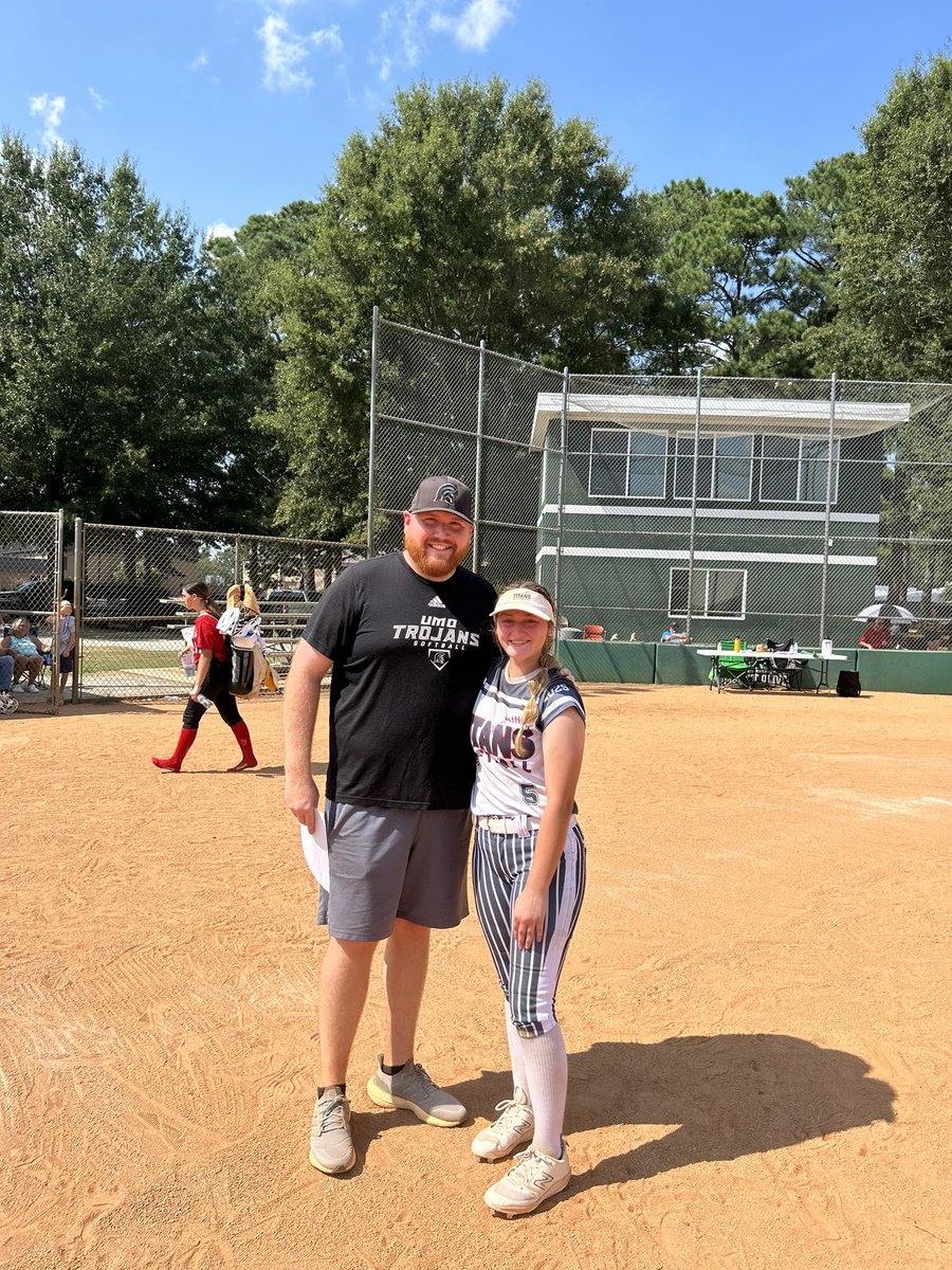 AveryHankins55's tweet photo. Had a great time at camp at University of Mount Olive! Thank you @TJSmothers @UMO_CoachLuke @CoachMandy13 for the opportunity to work with you and your team.

@UMOSoftball @ArgyleSoftball https://t.co/QspwMcYf6h