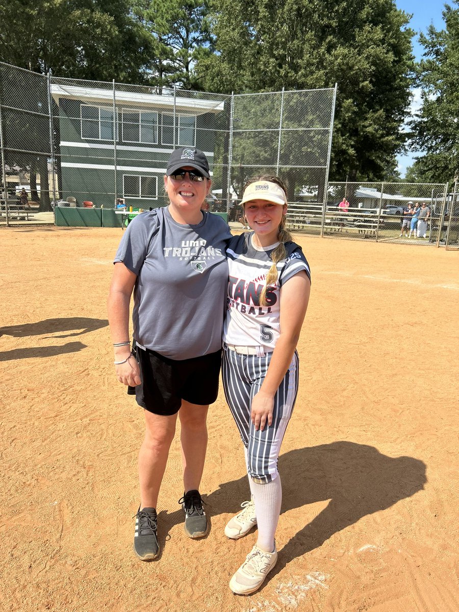 AveryHankins55's tweet photo. Had a great time at camp at University of Mount Olive! Thank you @TJSmothers @UMO_CoachLuke @CoachMandy13 for the opportunity to work with you and your team.

@UMOSoftball @ArgyleSoftball https://t.co/QspwMcYf6h