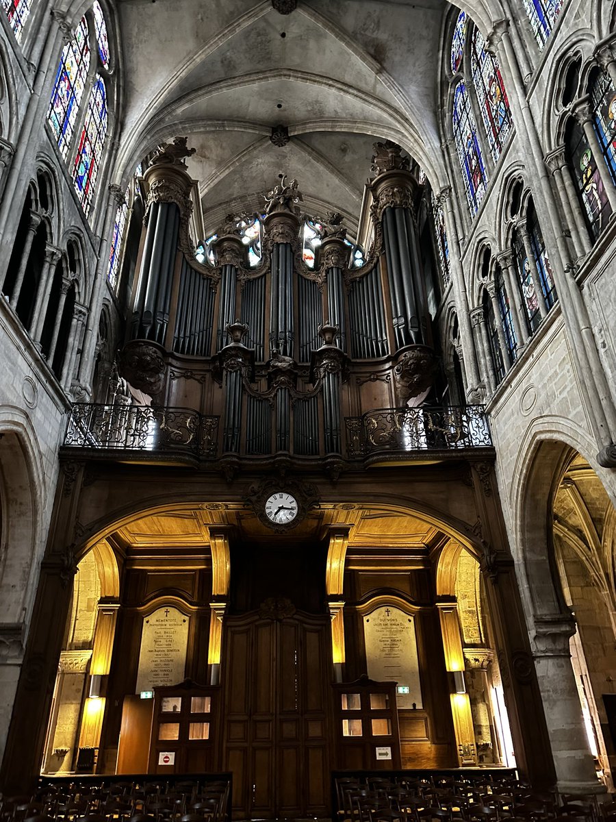 Dahlizma's tweet photo. @sylvainreynard Went today to the Church of Saint-Séverin in Paris &amp; guess who I found there 🤍 https://t.co/UajPYPuFIa