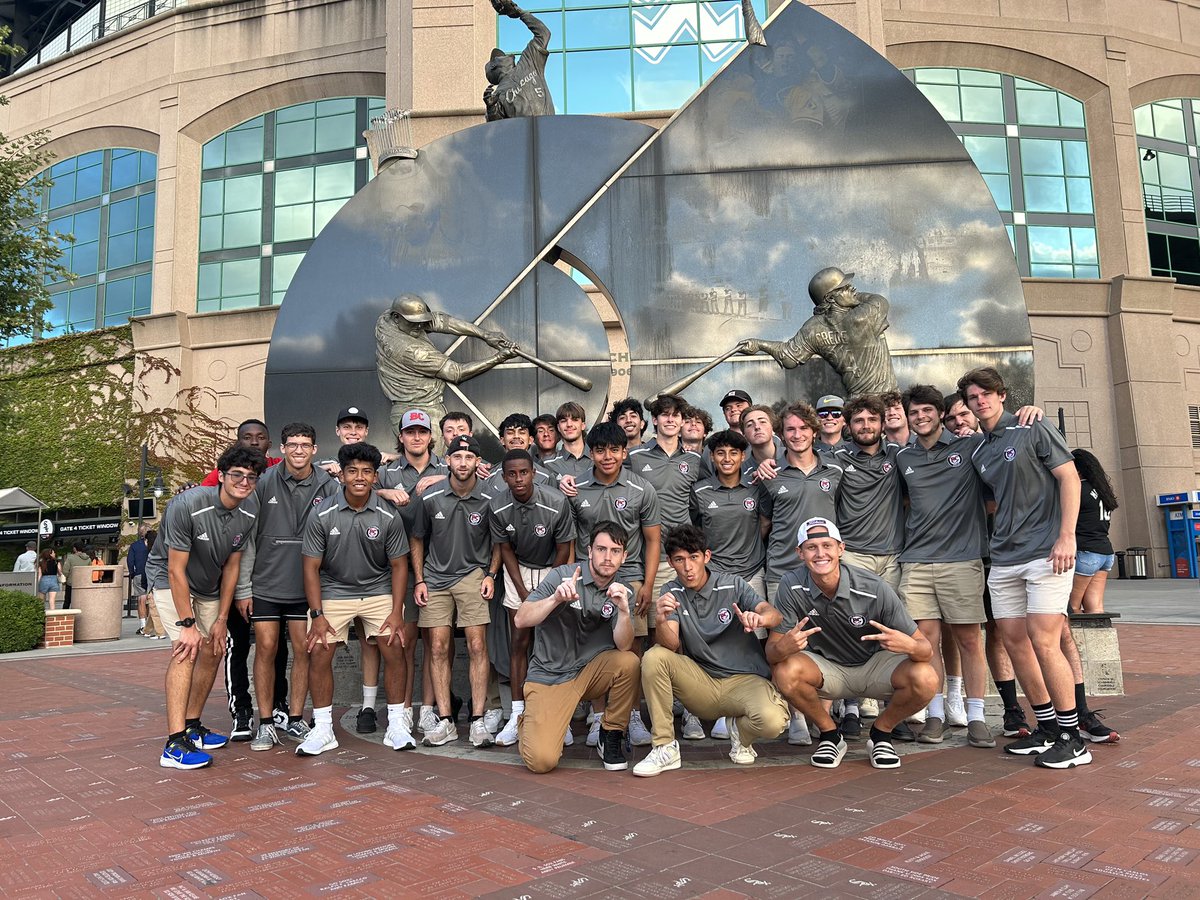 Team bonding at the White Sox game after our 1-0 exhibition win in Chicago!! 
#builtdamtough