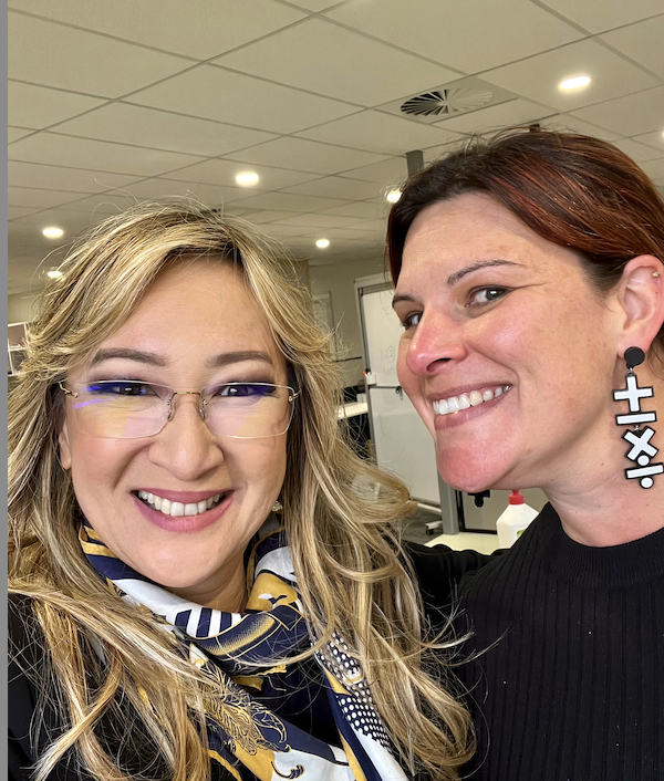 JenniferWathall's tweet image. An exciting lesson about #explodingdots
@jamestanton