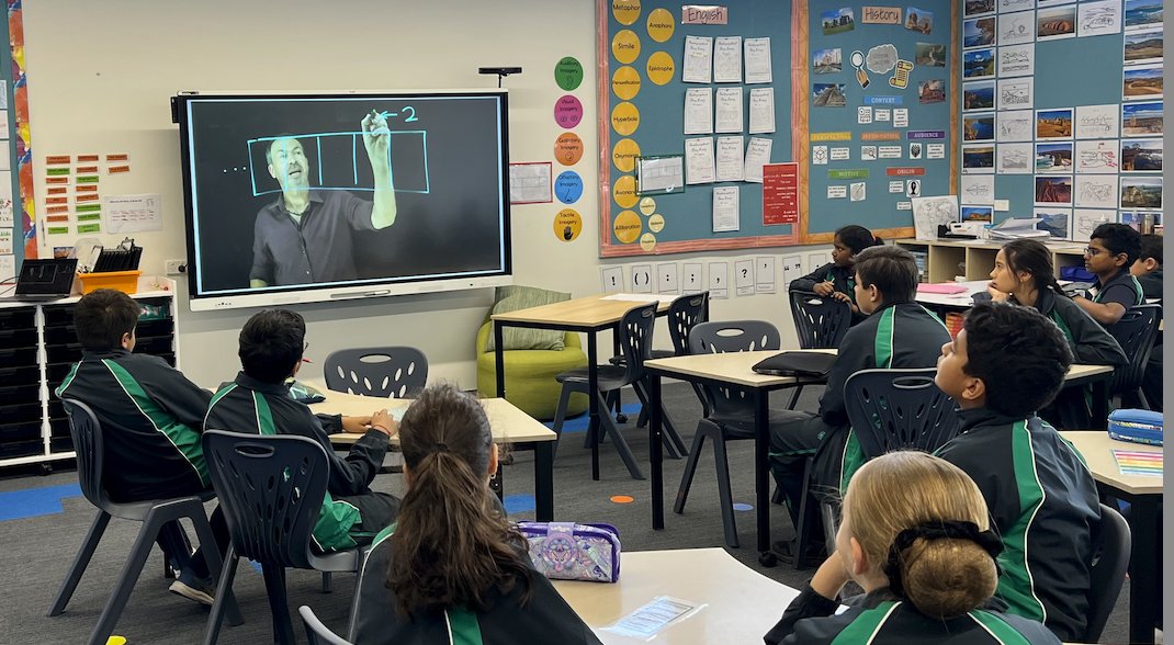 JenniferWathall's tweet image. An exciting lesson about #explodingdots
@jamestanton