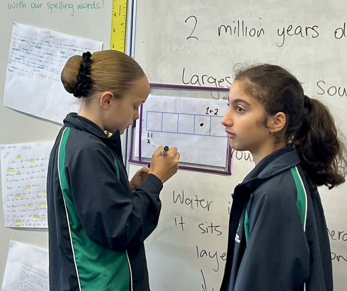 JenniferWathall's tweet image. An exciting lesson about #explodingdots
@jamestanton