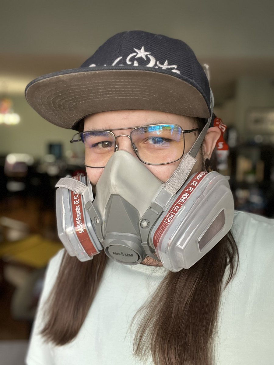 mattclauer's tweet image. I know everyone who gets an EEE! Chain is absolutely going to love theirs! I’m willing to bet most of my face on it ❤️✨

#breakEEEEEEEEEEEngbad #airbrushing