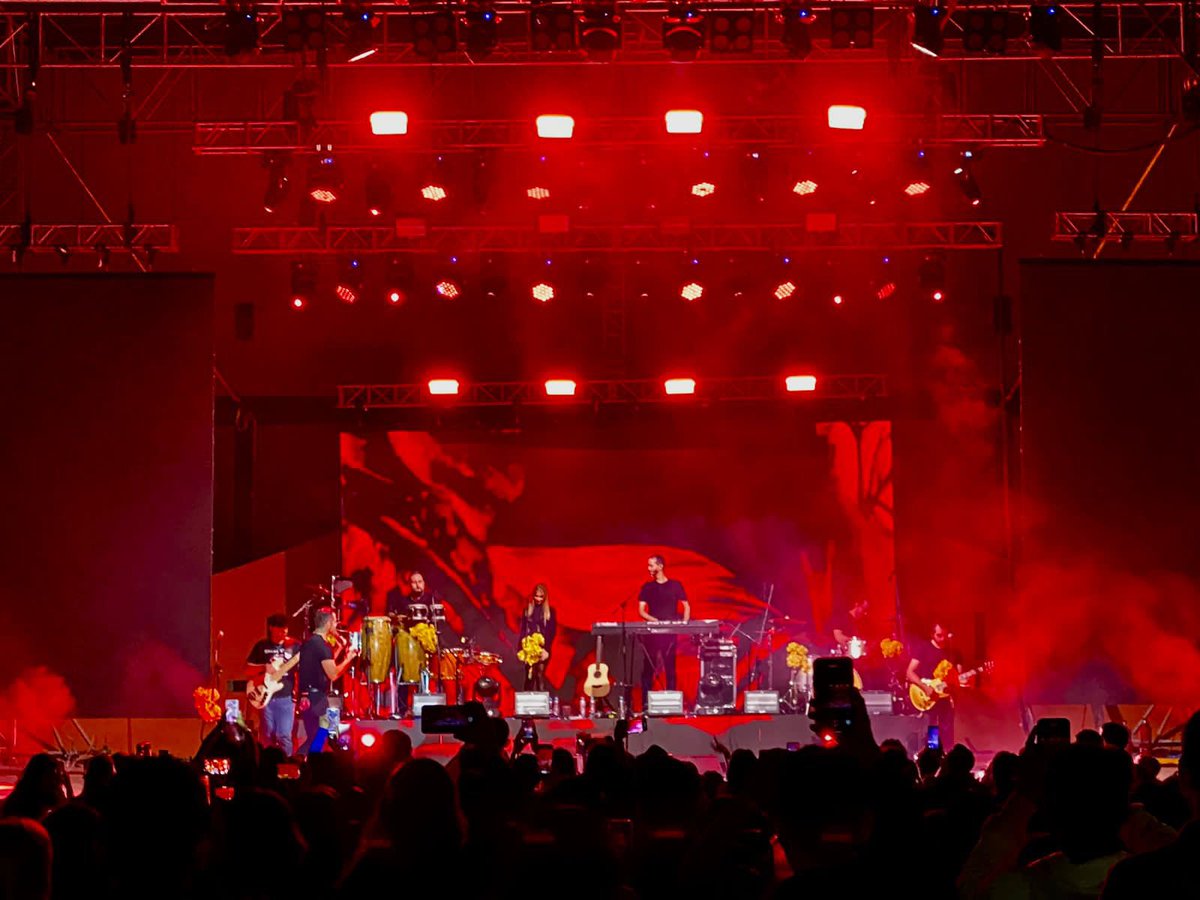 MemoClass's tweet photo. Ayer en #Tijuana 
@jose_madero 
#GialloFantastiqueTourII https://t.co/3MPRyhRAJs