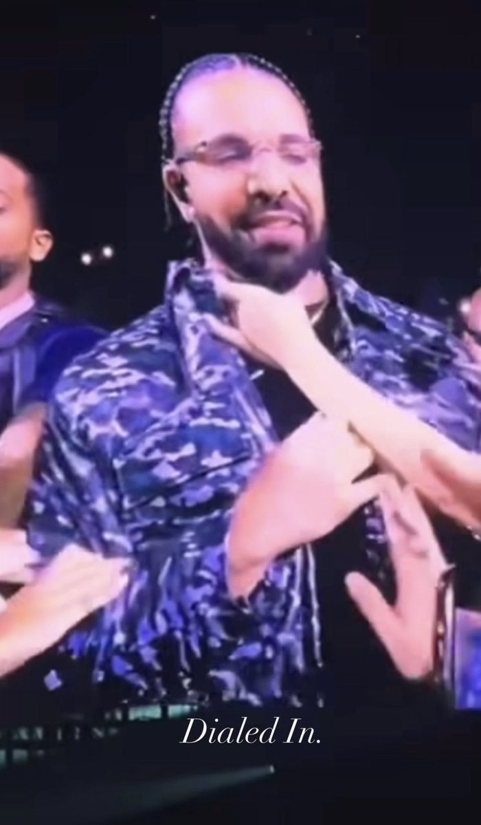 DrakeDirect's tweet photo. Dialed In 😂 https://t.co/iwR5GBEBEE