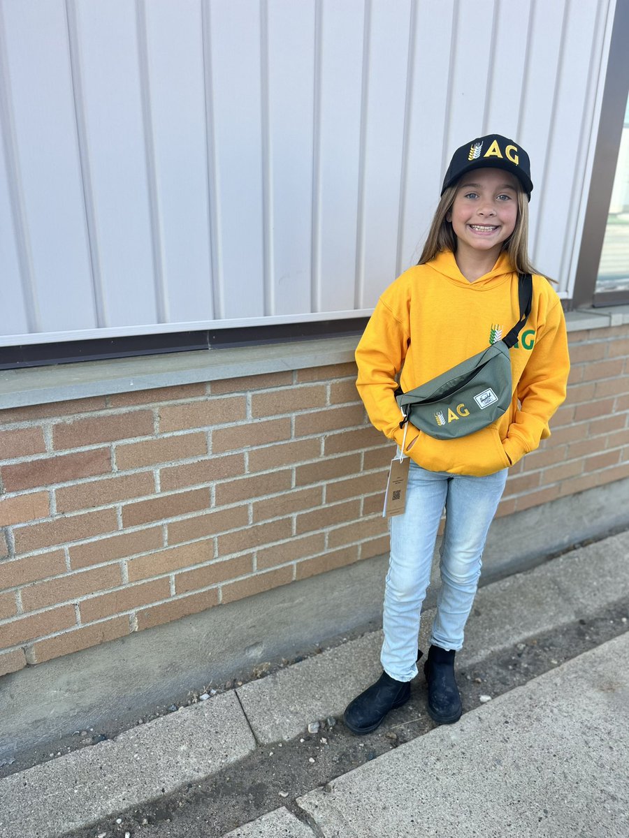 Thankyou Athlete’s Customs for bringing my ideas together!! 

It’s time to shop!!! 

Proceeds to <a href="/STARSambulance/">STARS</a> 

Shop here 👇🏻 
athleteshaven.ca/collections/le…