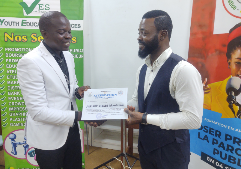 RomualdElysee's tweet image. 📢🎉 Content de partager ma participation en tant que formateur au Séminaire de Vacance à Parakou 🇧🇯 organisé par Esprit Juriste ONG dirigé par Ezékias BIAO.