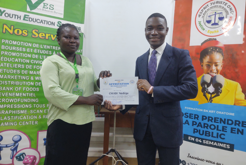 RomualdElysee's tweet image. 📢🎉 Content de partager ma participation en tant que formateur au Séminaire de Vacance à Parakou 🇧🇯 organisé par Esprit Juriste ONG dirigé par Ezékias BIAO.