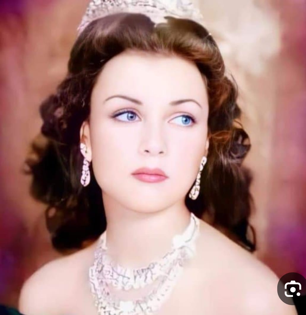 للنساء والرجال
البخاري يقول النساء ناقصات عقل ودين ... وجمع 400 ألف حديث عن عائشة !!!