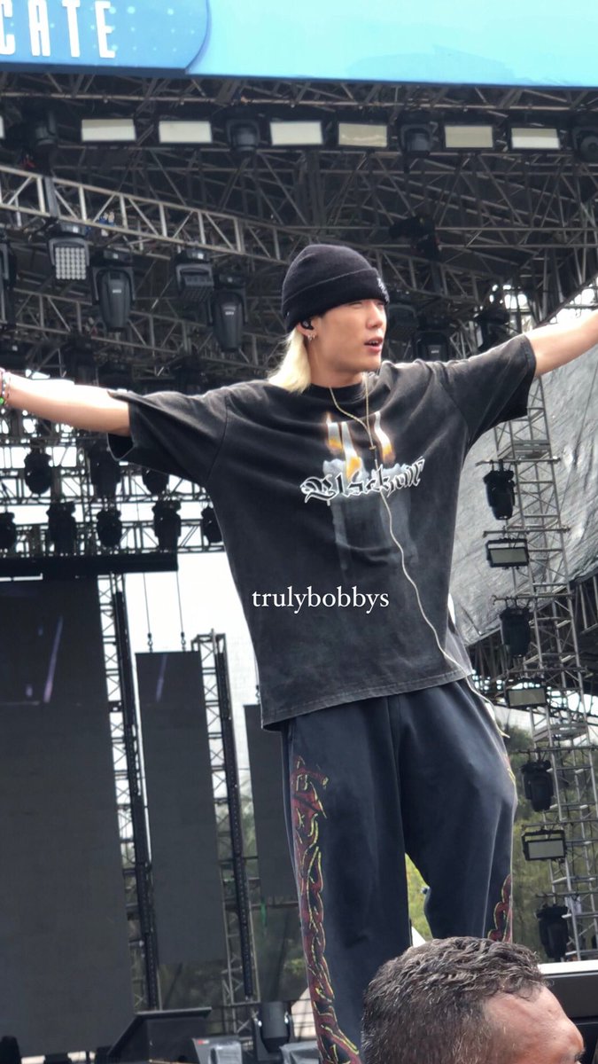 trulybobbys's tweet photo. OMG BOBBY!!!!! https://t.co/XwTFxtiL4O