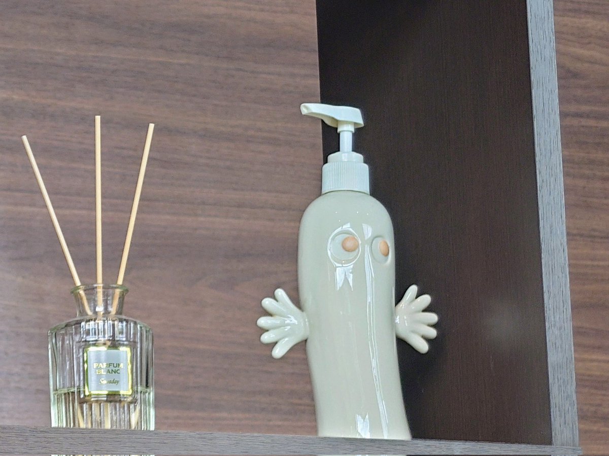 Banbianchan's tweet image. 寝落ちから覚醒✨妙に活動的になり主のトリミング✂️

　あぁ~さっぱりした~💇🌿

#グリ坊　#ぬい撮り
#RADICA　#グリィちゃんねる