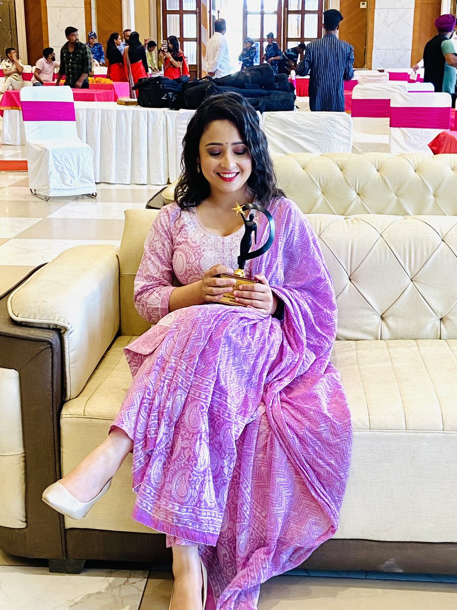 Mamta_tiwari0's tweet photo. बिता हुआ कल तुम्हारे दिमाग़ में है और आने वाला कल तुम्हारे हाथ में है ❤️🌸
#haryanamahilaaayogchairperson #hummahilayenconclave https://t.co/rO3Fhdxvn5