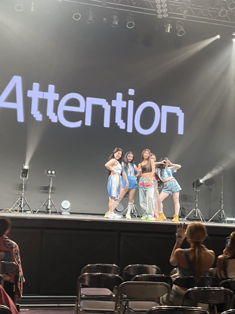 DreamOn_Kpop's tweet photo. 【D-Day】
リハーサルが続々と進んでおります！✨
開演まであと少しです！！ https://t.co/ZDoZTb93dK