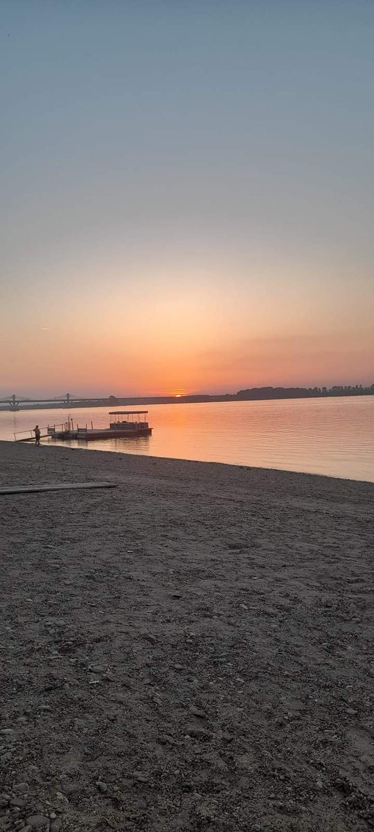 CClementa's tweet image. #Romaniameafrumoasa
   Apus de soare pe Dunare