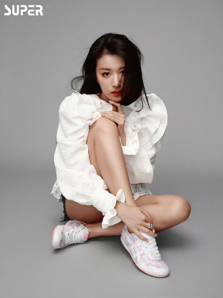 jeanaalice_chu's tweet photo. See more here⬇️
https://t.co/ubVx32MUje
#WangChuran #王楚然 #chineseactor #chineseactress #photoshoot #beauty
#model #chinese #cdrama #HaveaCrushonYou #thelongestpromise #royalfeast #challengesatmidlife #fireworksofmyheart https://t.co/EhU3hVk3sI
