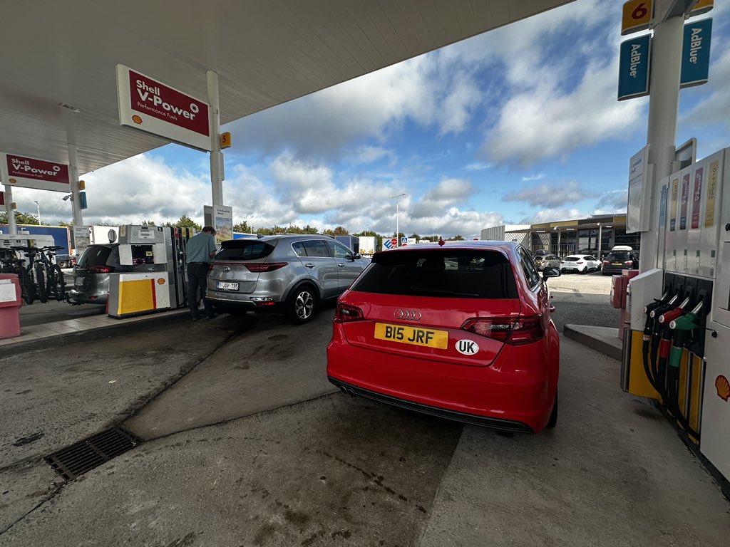 well_driven's tweet image. Drove over 1,000kms yesterday from Cambridge to The Dordogne. Was dreading it with the little A3 packed up to the roof with luggage and stage tech equipment. Turns out it was bloody fantastic and didn’t miss a beat. Good little car!