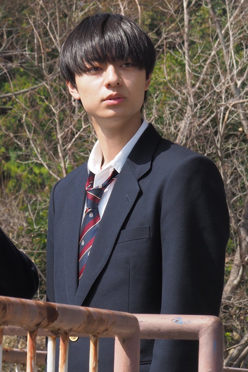 oricon's tweet photo. 小池栄子主演『コタツがない家』キャスト発表
吉岡秀隆＆HiHi Jets作間龍斗が“ダメ男”な夫と息子に

（写真 全5枚）
https://t.co/EZyXxHOECW

#小池栄子 #作間龍斗 #HiHiJets #吉岡秀隆 #日テレ #ドラマ #コタツがない家 @kotatsu_ntv https://t.co/UoqCH0Gx3m