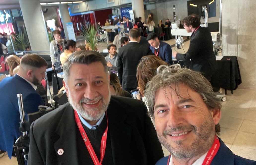 gus65's tweet photo. #FacoExtrema 2023 aprendiendo de los que más saben, rodeado de amigos. #Oftalmologia https://t.co/4rJn2T5Ik2