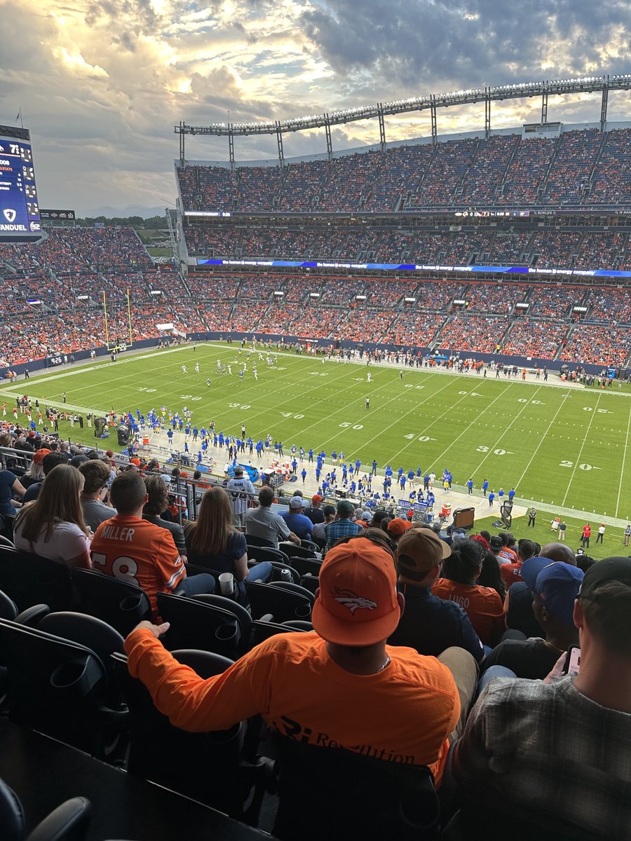 mtnbkmomma's tweet photo. At the Broncos game with Brooke &amp; Eric https://t.co/tTzUb081i7