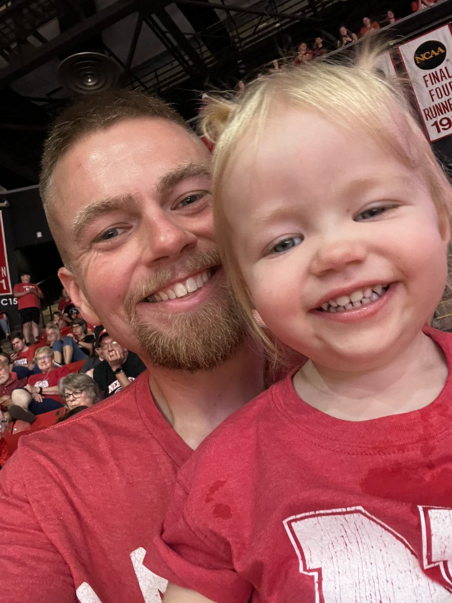 Two nights in a row of Daddy-Lainey dates and two @Huskervball wins