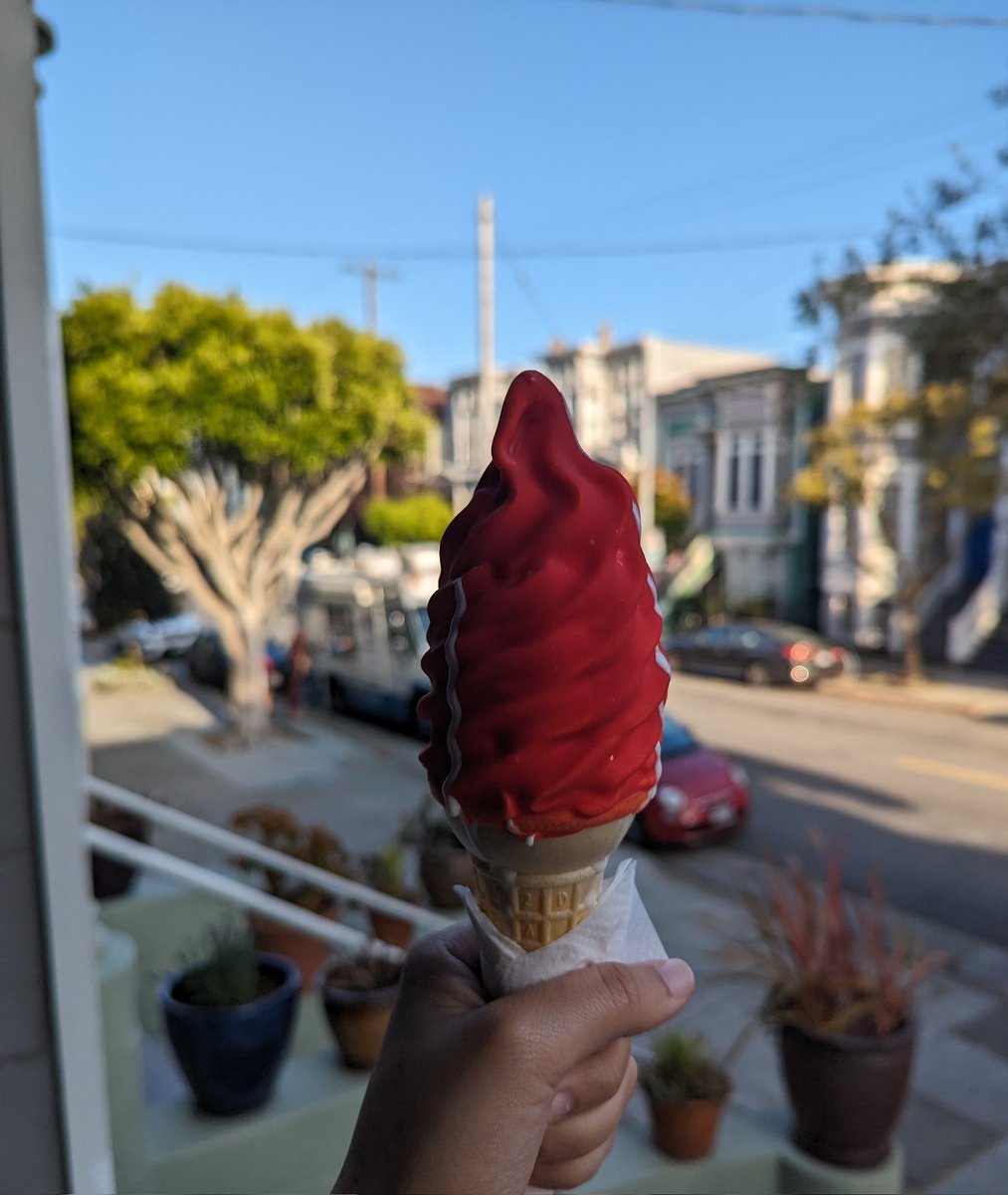 Kouhaiku's tweet image. The childish glee of hearing ice cream truck music and finding it has stopped right outside your front steps!! #mrsoftee
