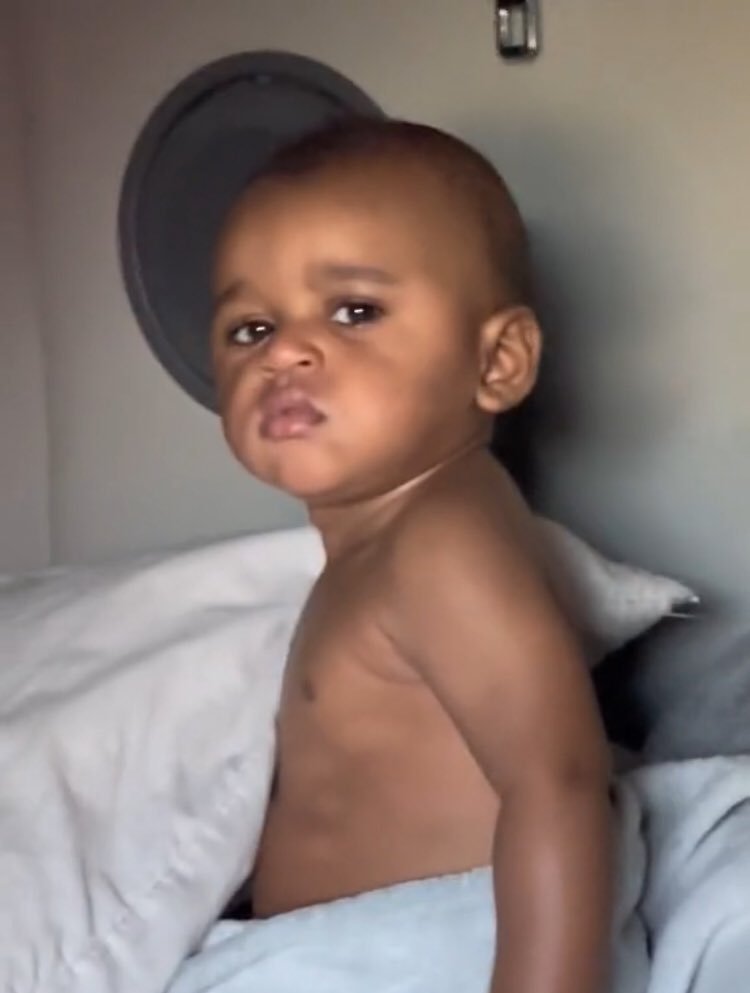 mi cara cuando me hablan por las mañanas