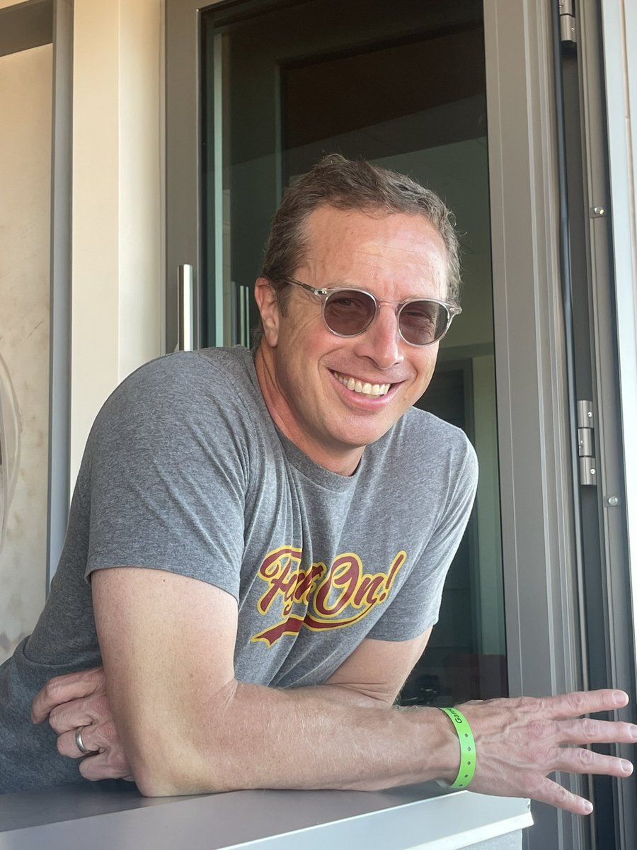 jeffsjackson85's tweet photo. #USCselfie https://t.co/zTZglRmKNS