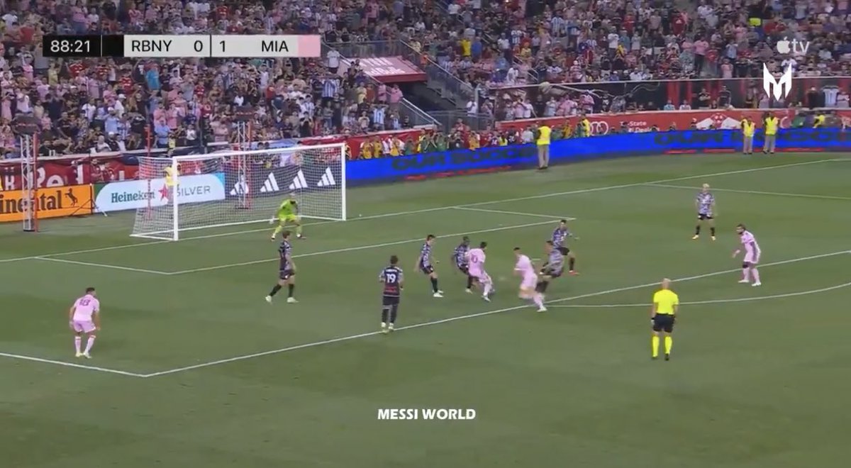Cremaschi wasn’t even close to being in the frame. How did Messi see this pass? Seriously?
