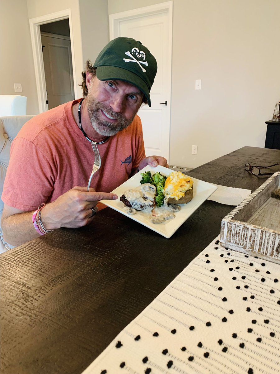 CoachMattMumme's tweet photo. One week away! Probably my last grill until next year.  Home grown in CO beef filets from @MenegattiDawson grilled to medium temp. Finished with a Bourbon Mushroom Cream Sauce, twice baked potatoes &amp; roasted broccoli.  For desert piece of chocolate explosion from Ginger &amp; Baker! https://t.co/IvJmYUzlSj