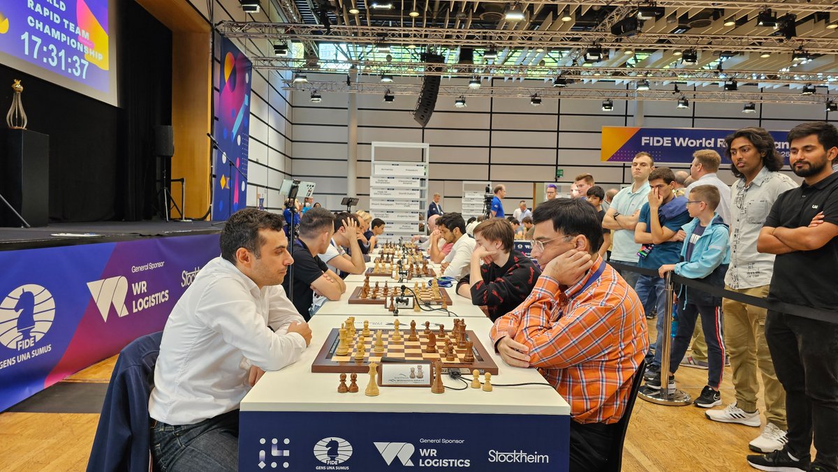 ChessbaseIndia's tweet photo. The man who started the entire Indian chess revolution - @vishy64theking. Even now when he sits at the board, there is such a huge fan following that he commands! People absolutely love to follow his games and that was the case at the @FIDE_chess World Rapid Team Championships 2023 happening in Dusseldorf.