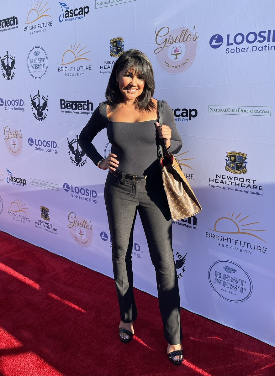 Mia St. John tweet media