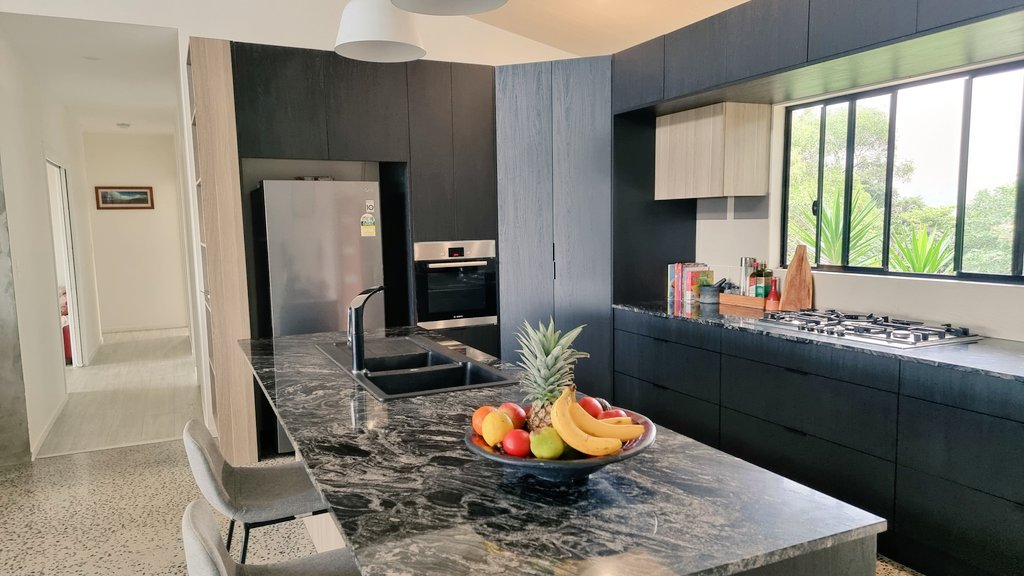 CnsHolidayHomes's tweet photo. New Listing.  ' Tranquil' @  Smithfield 
High on the hillside with views to Green Island on a clear day. Sleeps 6
https://t.co/sb8bdBAUxE
#holidayhome #visitaustralia #retreat #Cairns https://t.co/0yfK4R1dcJ
