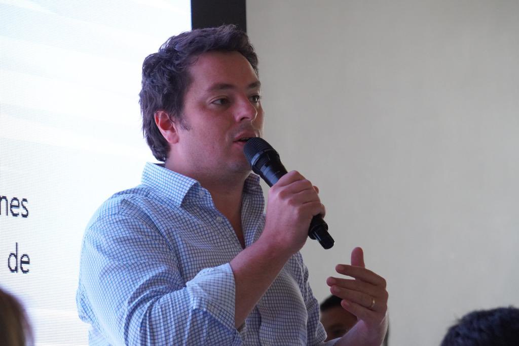 DNP_Colombia's tweet photo. 📍Hoy en Pasto, el subdirector de Descentralización y Desarrollo Territorial del #DNP, @CamiloAcero, presentó los avances del Plan Estratégico Regional para el Sur occidente del país, el cual articula la territorialización del Plan de Desarrollo en Cauca, Nariño, y Putumayo🧵⬇️ https://t.co/cpH3HxNzav