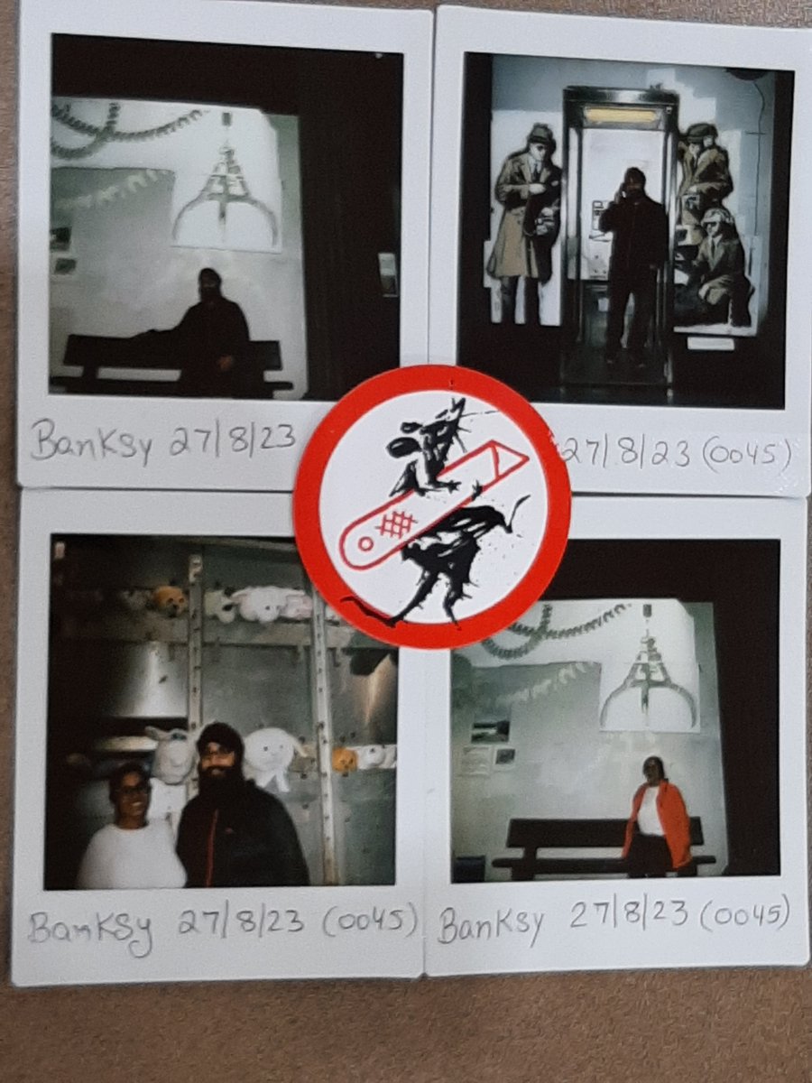 deepmathematics's tweet image. Late night visit to Banksy Cut &amp;amp;Run was amazing @GlasgowGoMA #Banksy #art #griffity #Glasgow