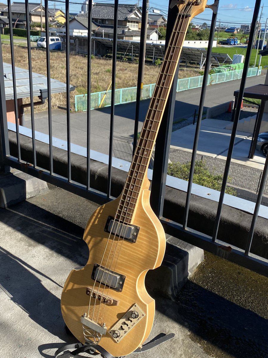 バイオリンベース