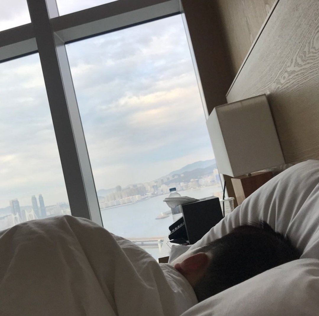 일어나서확인한 dm들이 
기분이좋았는지 ,, 

#트친