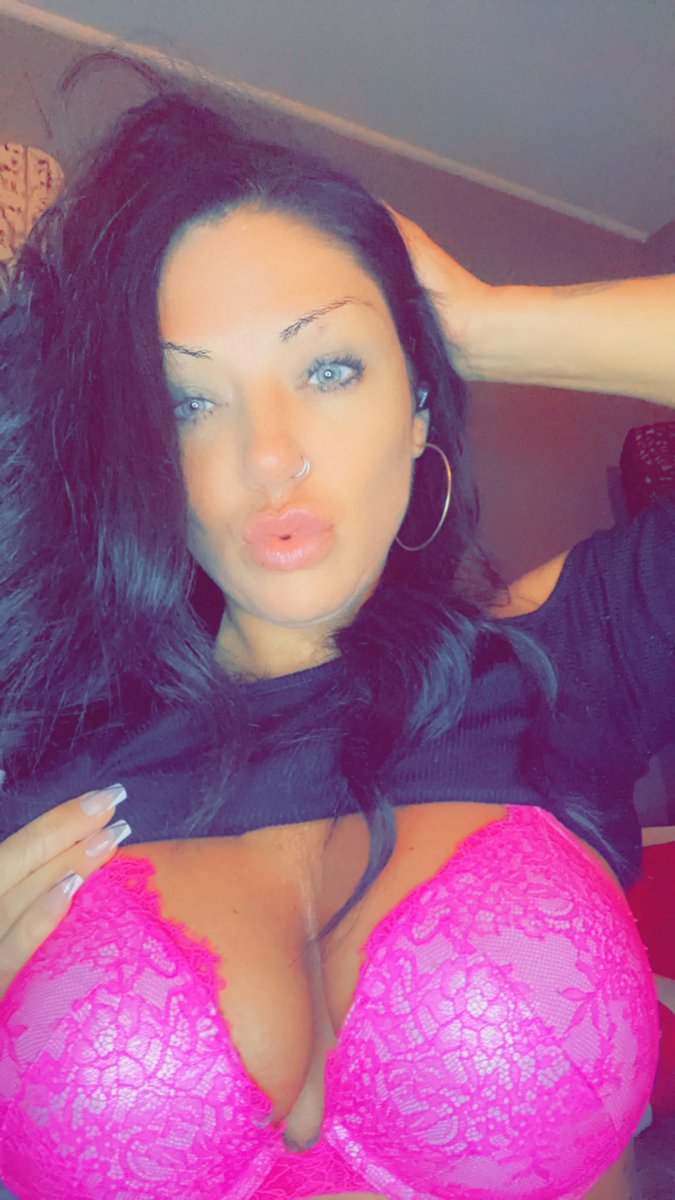 smalltownGodess's tweet photo. I need some loving https://t.co/4YwwYDfRlA